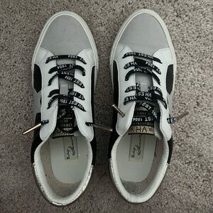 Vintage Havana Sneakers